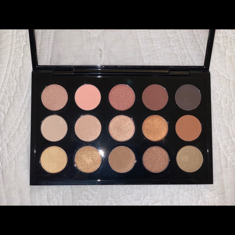 Eyes On Mac Eye Shadow Palette, Warm Neutral x 15